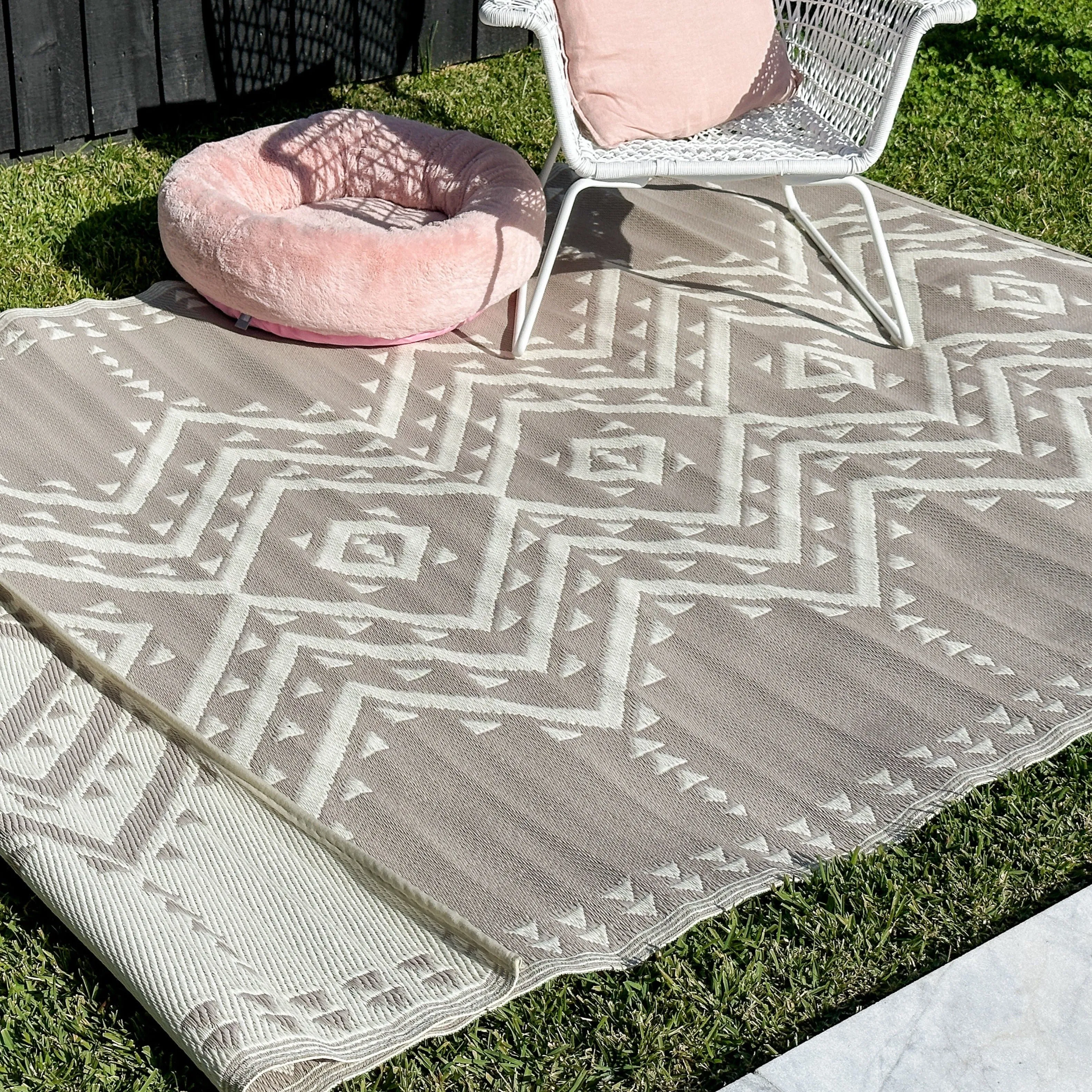 Ayana Grey Recycled Plastic Outdoor Rug