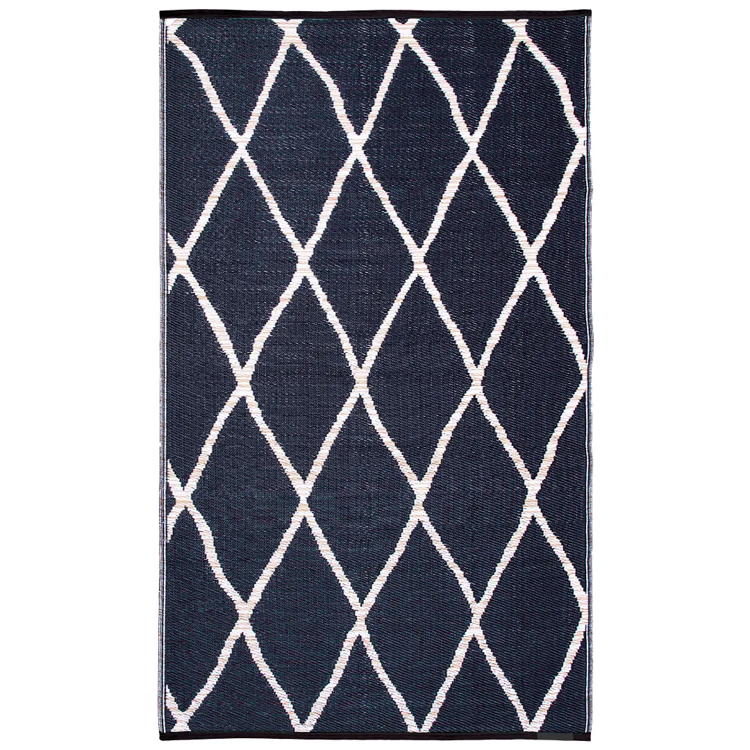 Nairobi Black and Natural Diamond Recycled Plastic Outdoor Rug