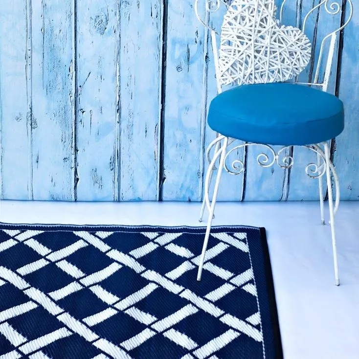 Toledo Modern Recycled Plastic Reversible Outdoor Rug