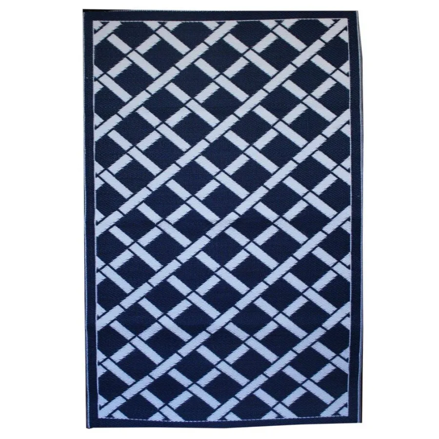 Toledo Modern Recycled Plastic Reversible Outdoor Rug