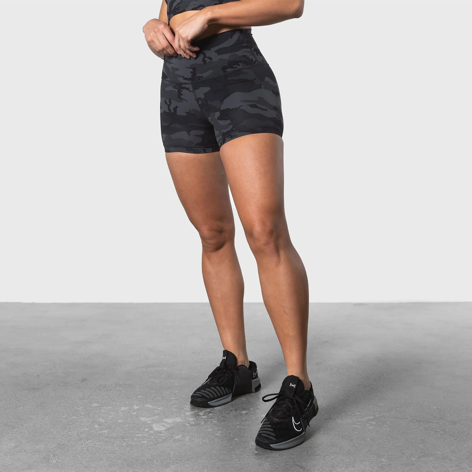 TWL - WOMEN'S HIGH WAISTED BALANCE SHORTS - BLACK CAMO